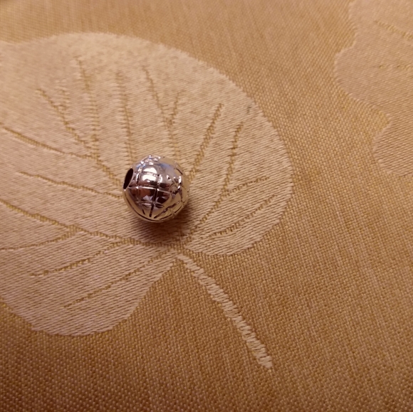 Pandora Jewelry - PANDORA globe clip charm